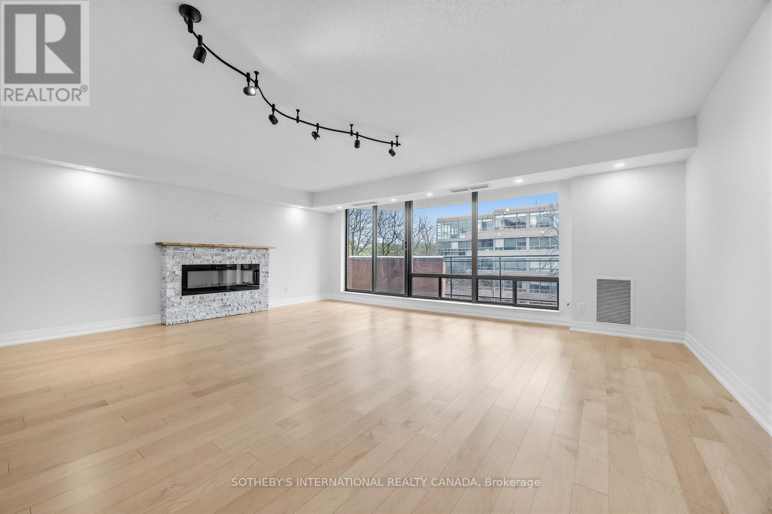 410 - 260 Heath Street W, Toronto, Ontario  M5P 3L6 - Photo 4 - C13112760