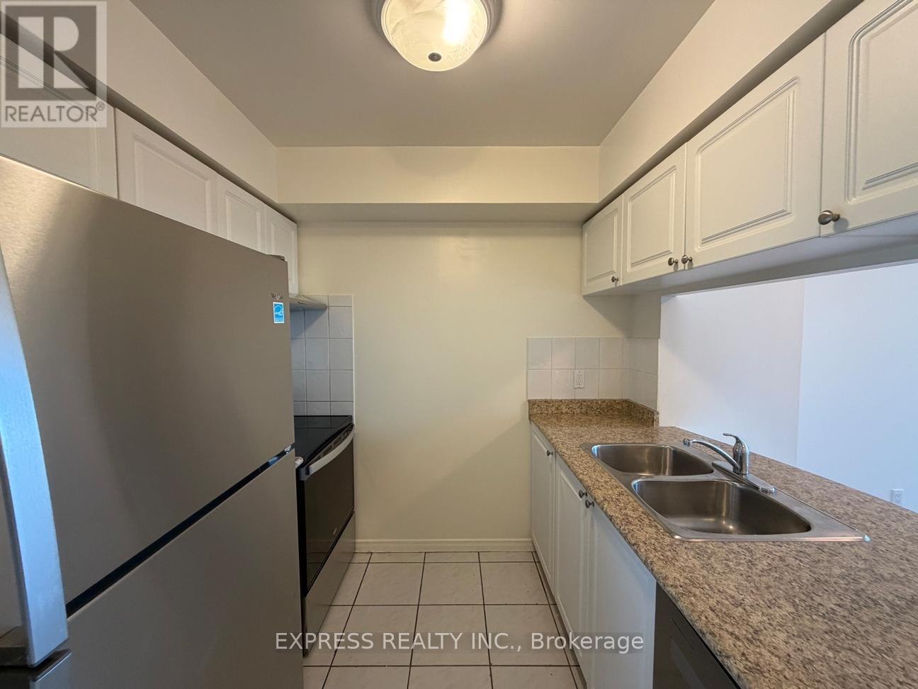 1602 - 8 Hillcrest Avenue, Toronto, Ontario  M2N 6Y6 - Photo 2 - C13112844