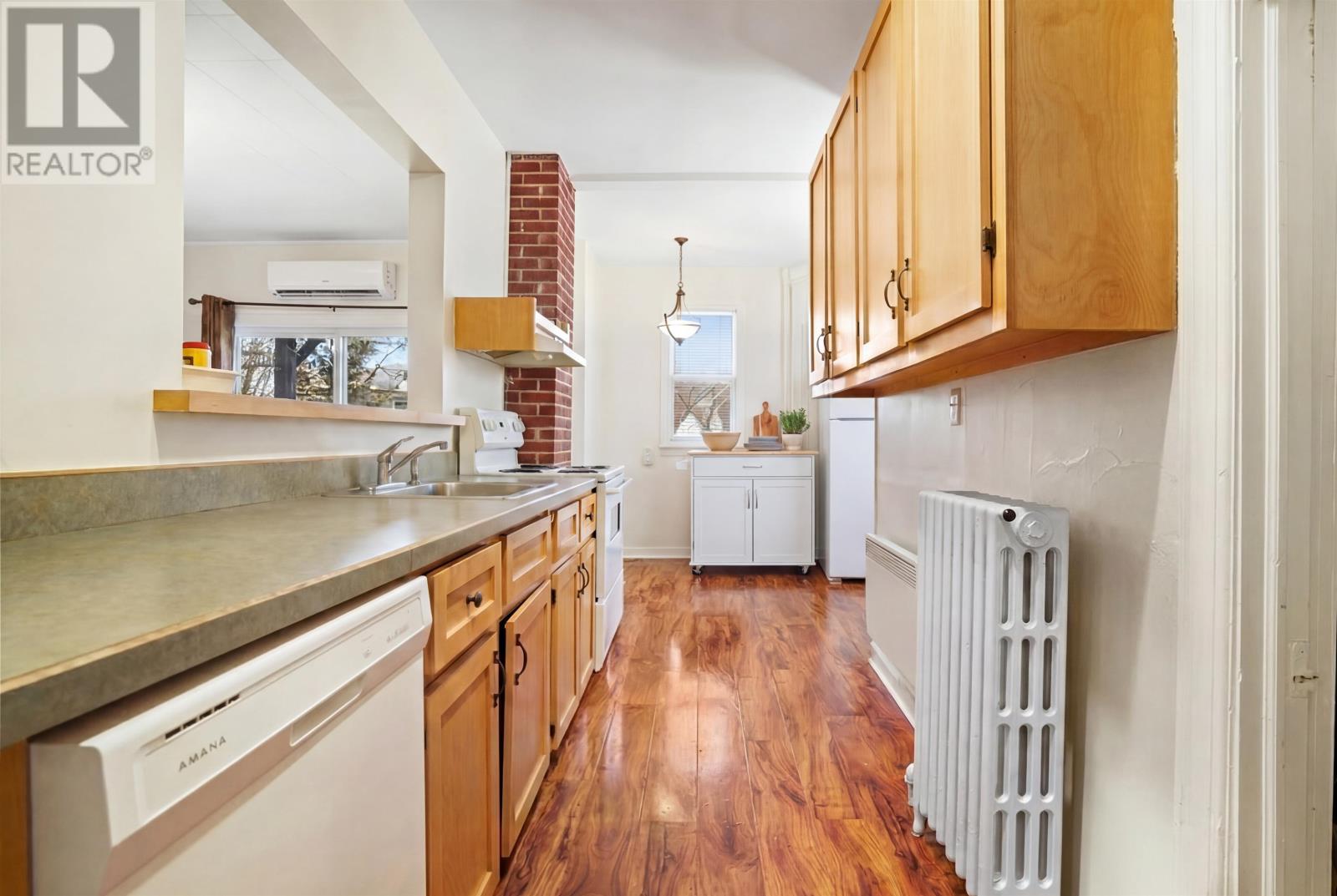 222 Grafton Street, Charlottetown, Prince Edward Island  C1A 1L4 - Photo 7 - 202610467