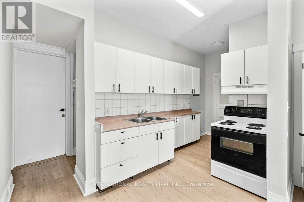 67 ONTARIO AVENUE, Hamilton, Ontario