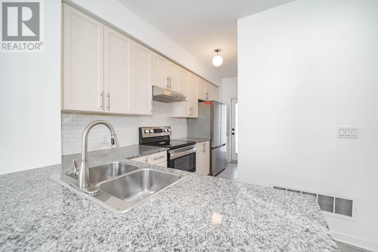 49 - 11 Island Road, Toronto, Ontario  M1C 2P5 - Photo 3 - E13112820