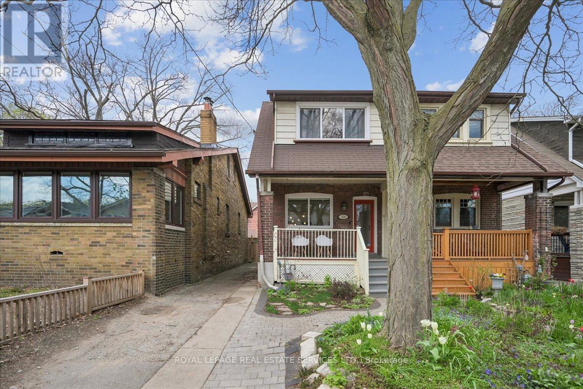 104 Oakcrest Avenue, Toronto, Ontario  M4C 1B7 - Photo 2 - E13112826