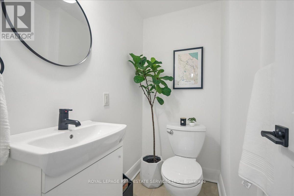 104 Oakcrest Avenue, Toronto, Ontario  M4C 1B7 - Photo 21 - E13112826
