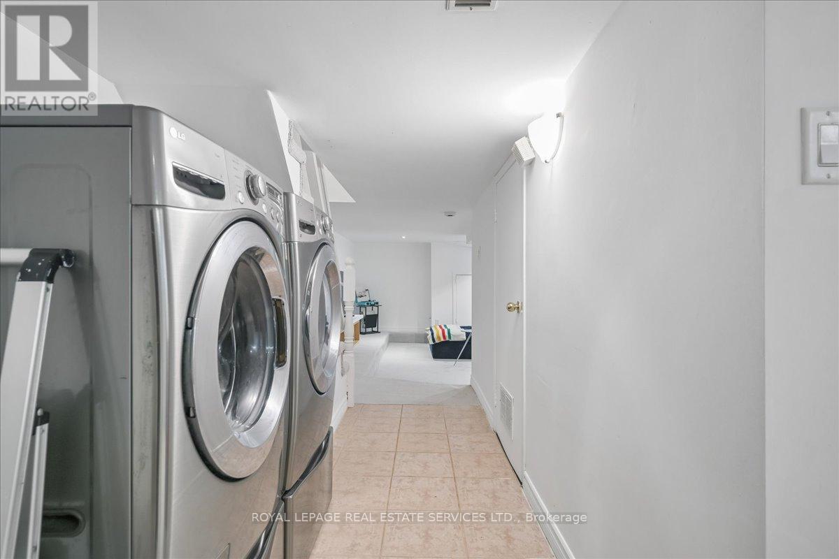 104 Oakcrest Avenue, Toronto, Ontario  M4C 1B7 - Photo 34 - E13112826