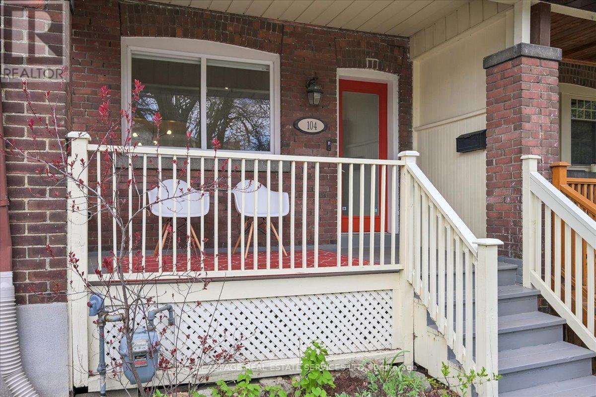 104 Oakcrest Avenue, Toronto, Ontario  M4C 1B7 - Photo 5 - E13112826