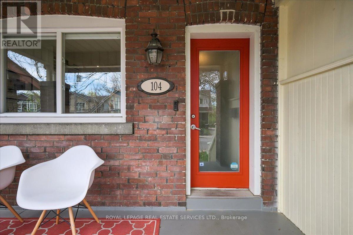 104 Oakcrest Avenue, Toronto, Ontario  M4C 1B7 - Photo 7 - E13112826