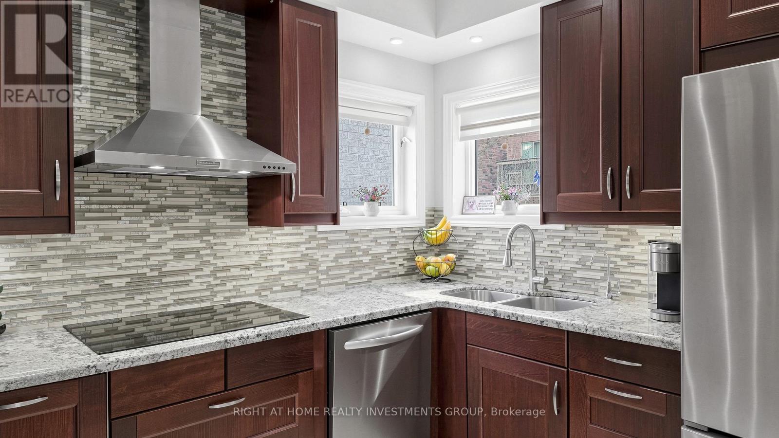 48 Idyllwood Avenue, Richmond Hill, Ontario  L4S 2P3 - Photo 13 - N13112564