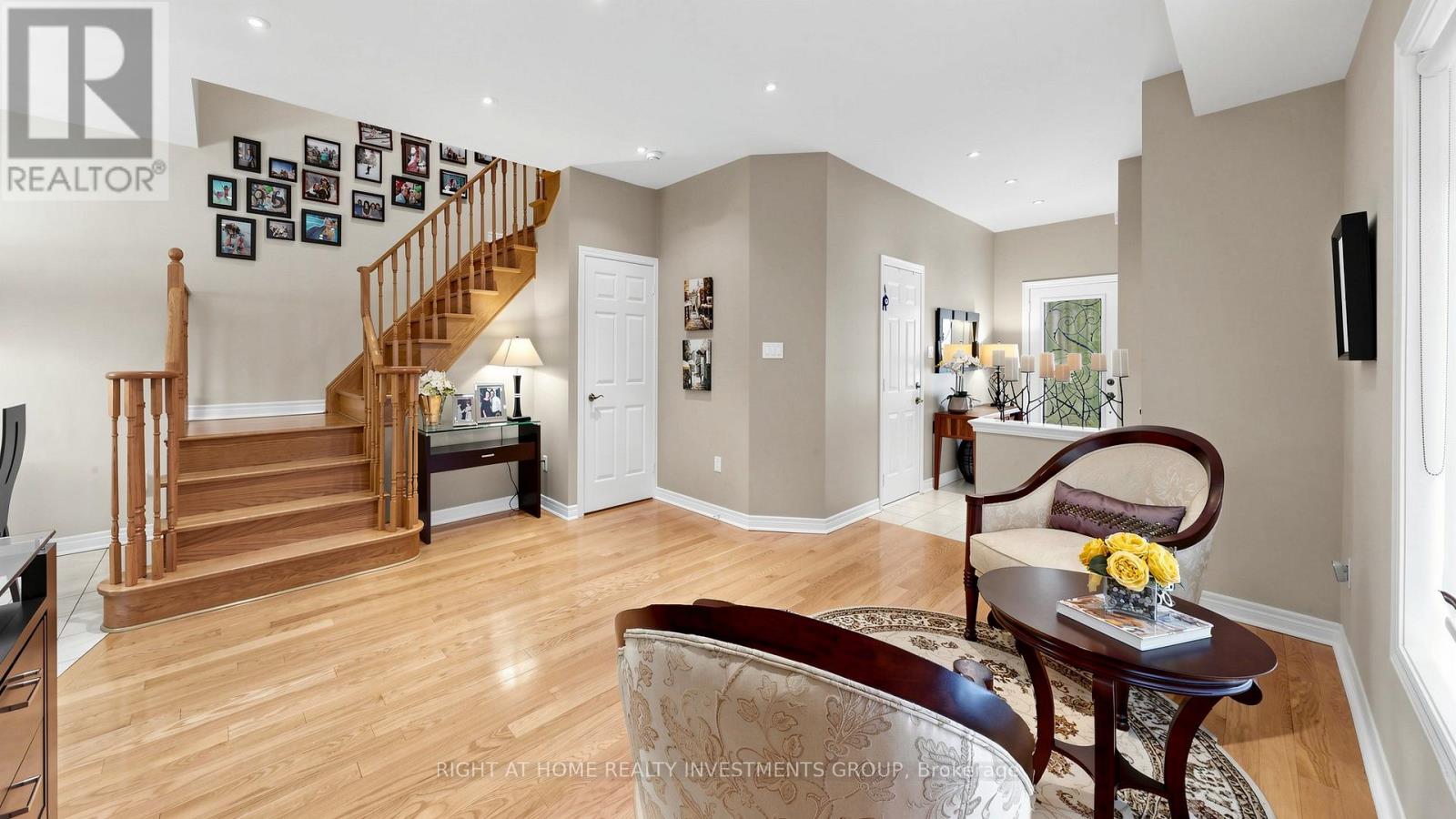 48 Idyllwood Avenue, Richmond Hill, Ontario  L4S 2P3 - Photo 8 - N13112564