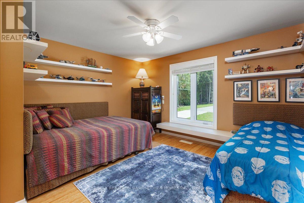 700 Lake Drive N, Georgina, Ontario  L4P 3C8 - Photo 17 - N13112746