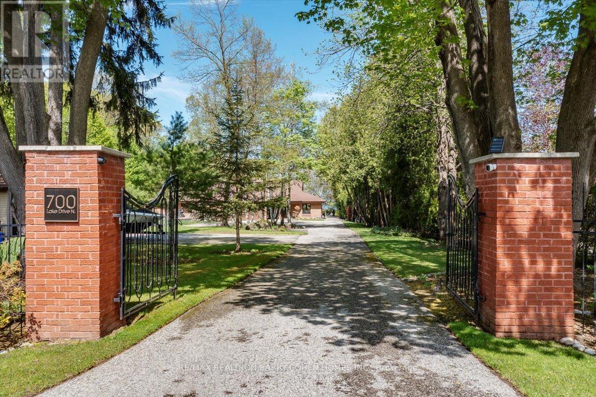 700 Lake Drive N, Georgina, Ontario  L4P 3C8 - Photo 2 - N13112746