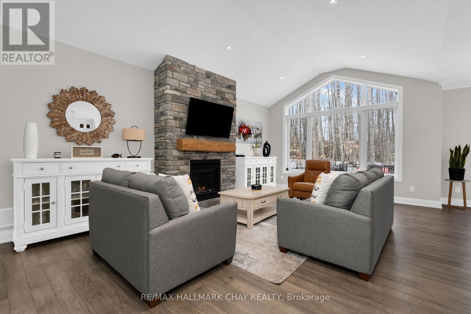 8 Byers Street, Barrie, Ontario  L9X 2A3 - Photo 8 - S13112540