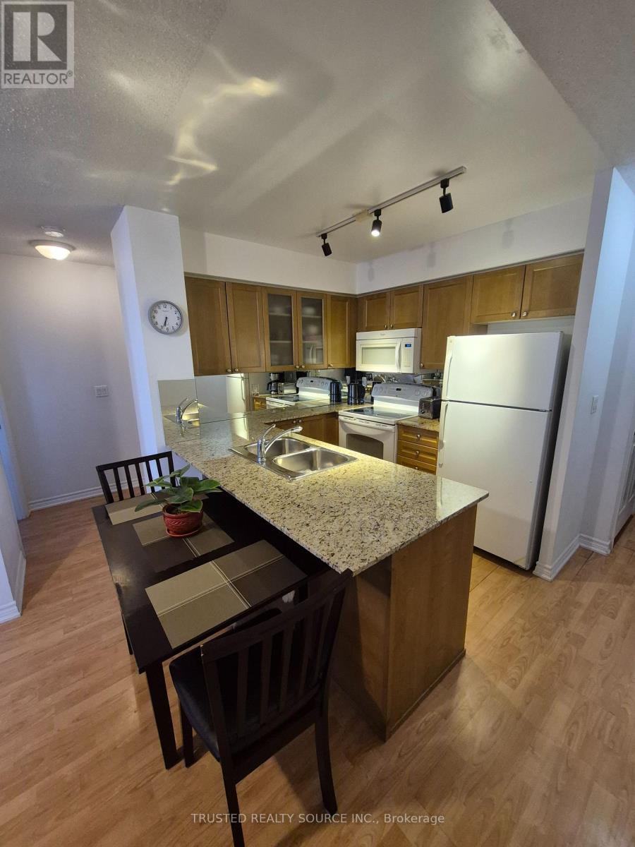 2514 - 761 Bay Street, Toronto, Ontario  M5G 2R2 - Photo 11 - C13041052
