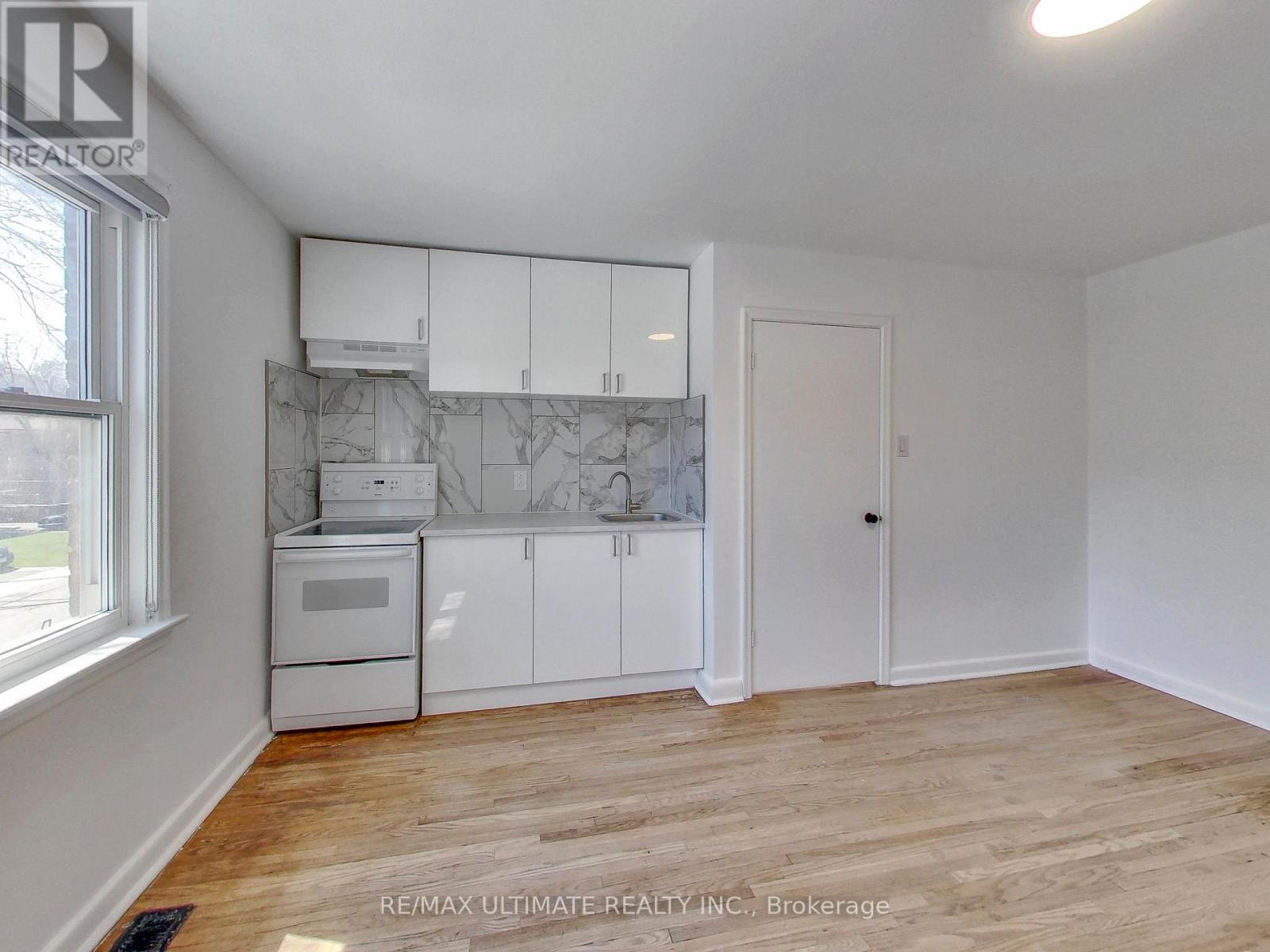 120 Edinborough Court, Toronto, Ontario  M6N 2E8 - Photo 18 - W13037248