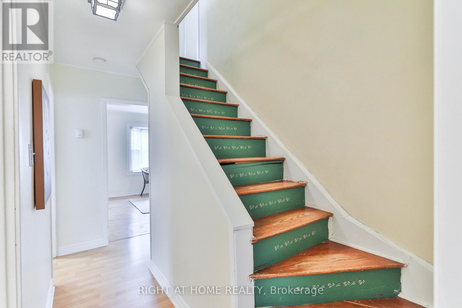 37 Stewart Street, Oakville, Ontario  L6K 1X3 - Photo 16 - W13112556
