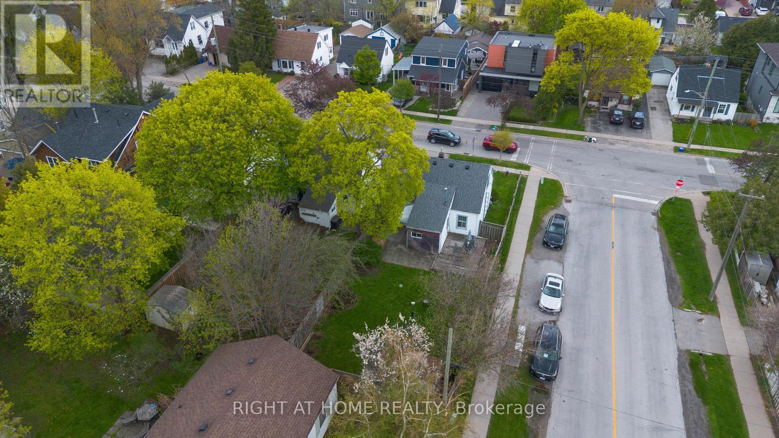 37 Stewart Street, Oakville, Ontario  L6K 1X3 - Photo 36 - W13112556
