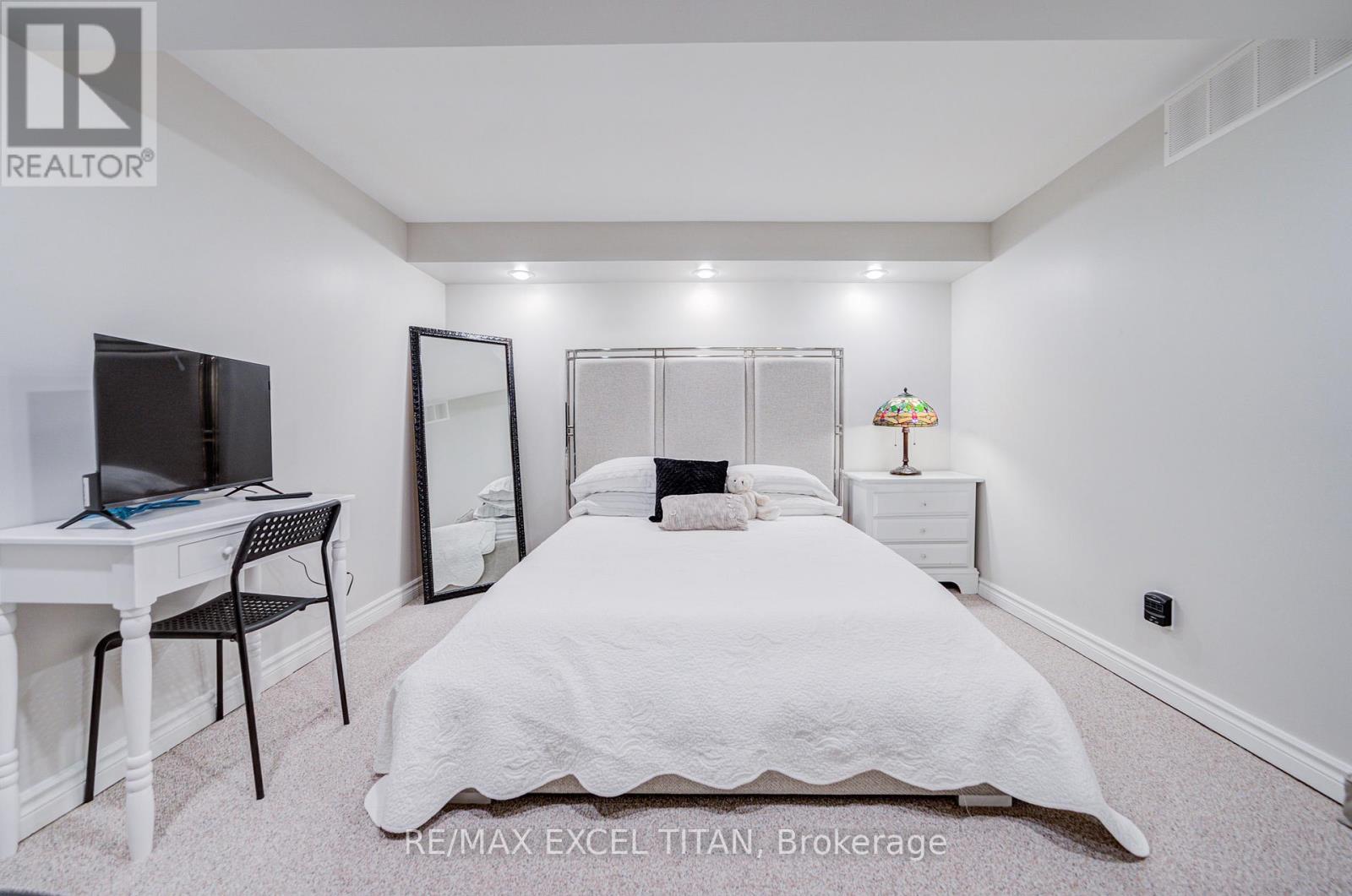 25 - 1725 The Chase, Mississauga, Ontario  L5M 4N3 - Photo 40 - W13112568