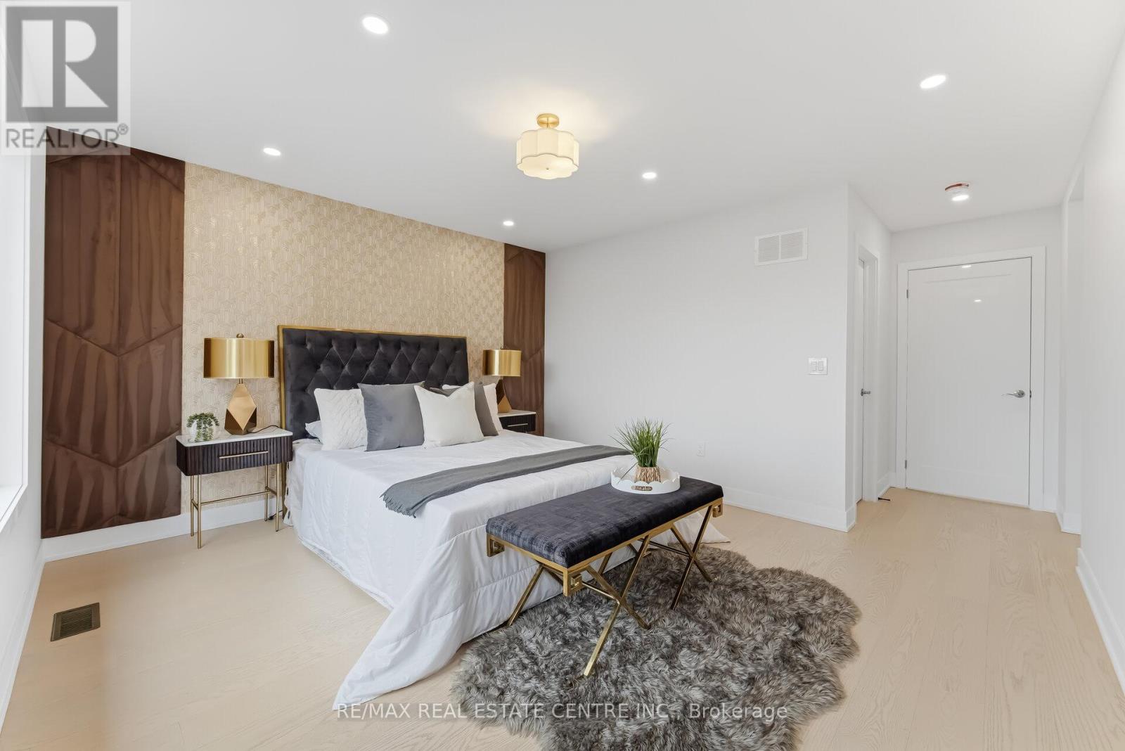 Main - 11 Bentley Drive, Toronto, Ontario  M8Z 3L9 - Photo 33 - W13112618