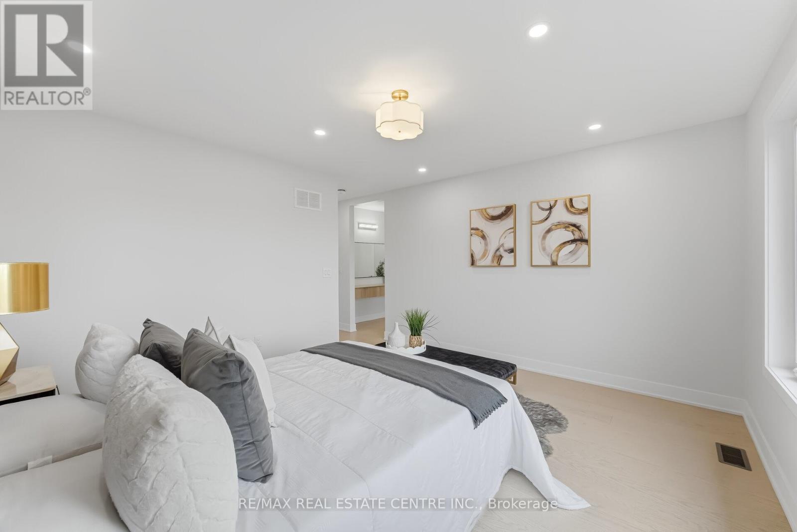 Main - 11 Bentley Drive, Toronto, Ontario  M8Z 3L9 - Photo 35 - W13112618