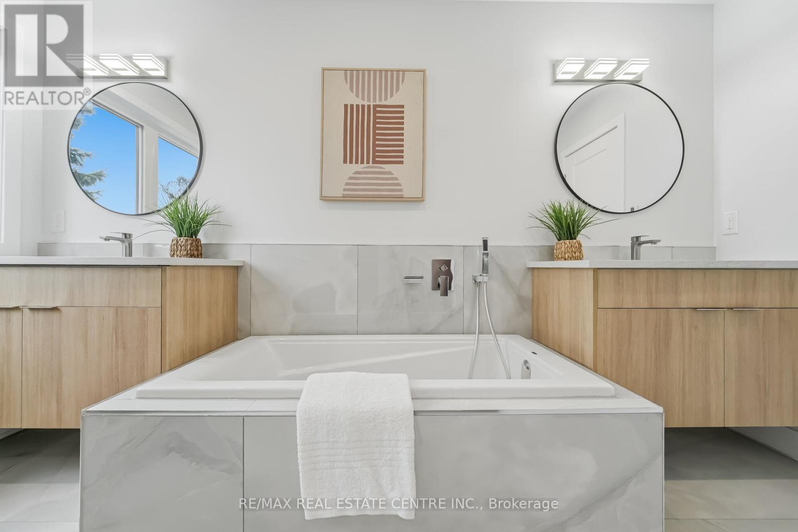 Main - 11 Bentley Drive, Toronto, Ontario  M8Z 3L9 - Photo 41 - W13112618