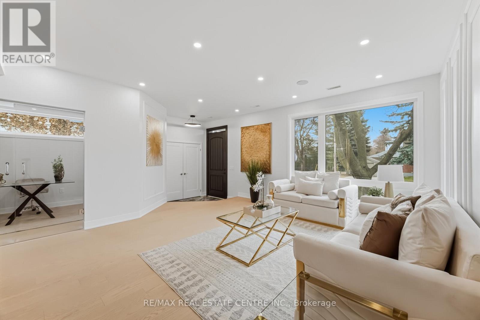 Main - 11 Bentley Drive, Toronto, Ontario  M8Z 3L9 - Photo 7 - W13112618
