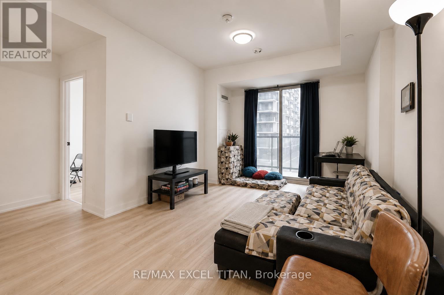 303 - 335 Wheat Boom Drive, Oakville, Ontario  L6H 7C2 - Photo 6 - W13112680