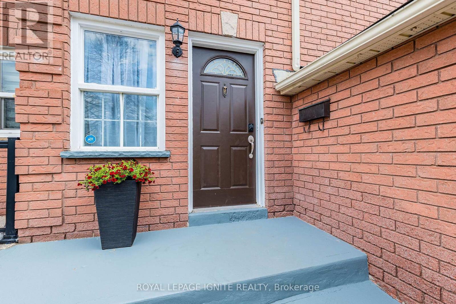 73 Cutters Crescent, Brampton, Ontario  L6Y 4M2 - Photo 5 - W13112754