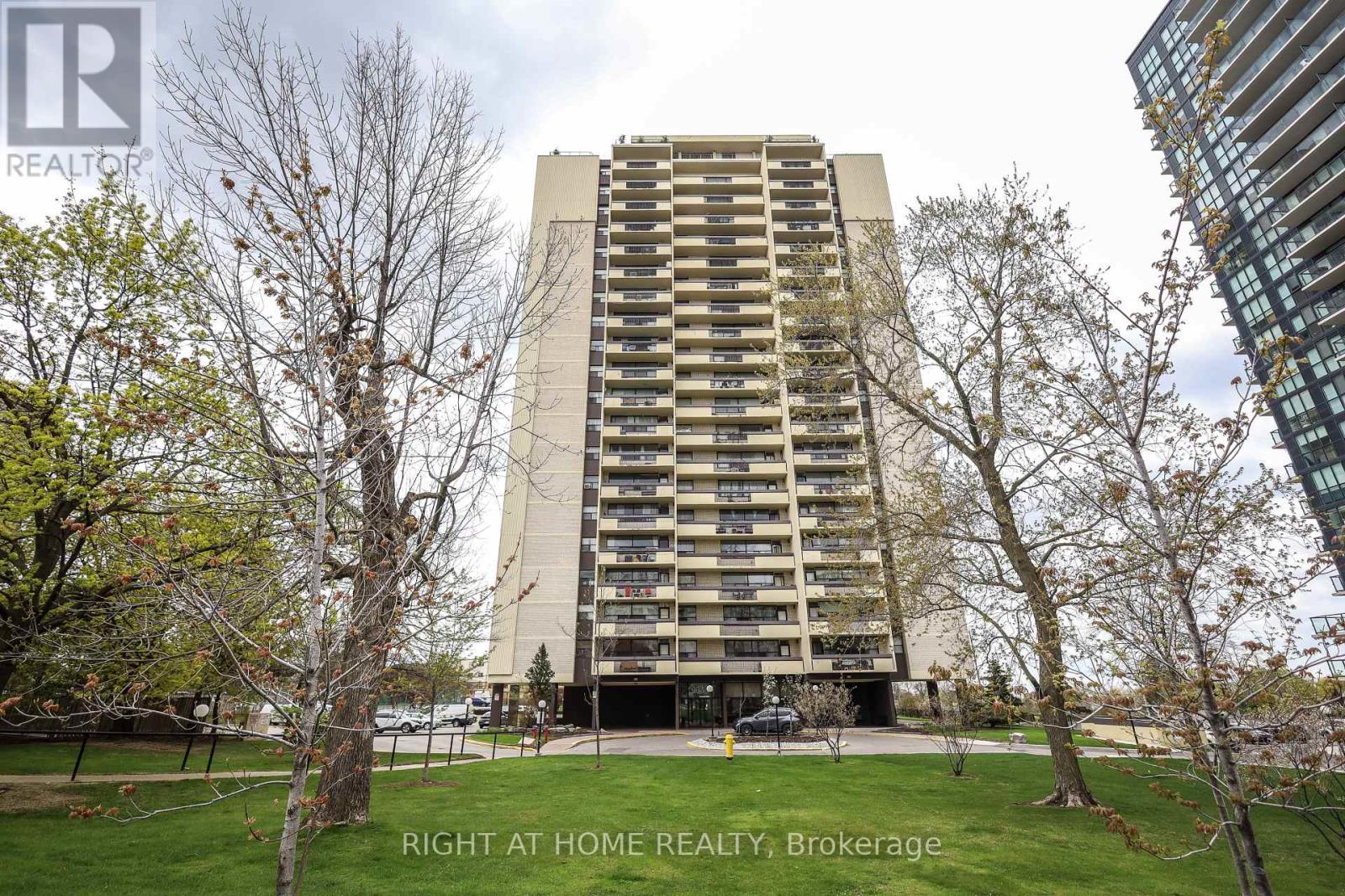 207 - 1455 Lawrence Avenue W, Toronto, Ontario  M6L 1B1 - Photo 24 - W13112780