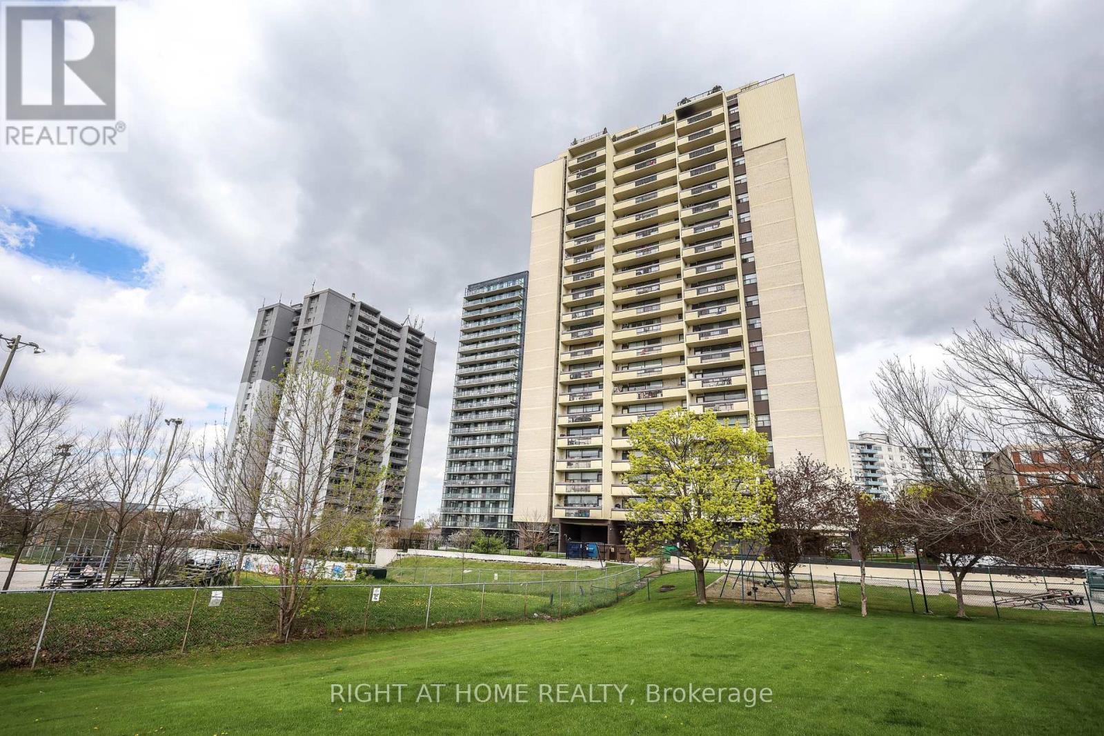 207 - 1455 Lawrence Avenue W, Toronto, Ontario  M6L 1B1 - Photo 28 - W13112780