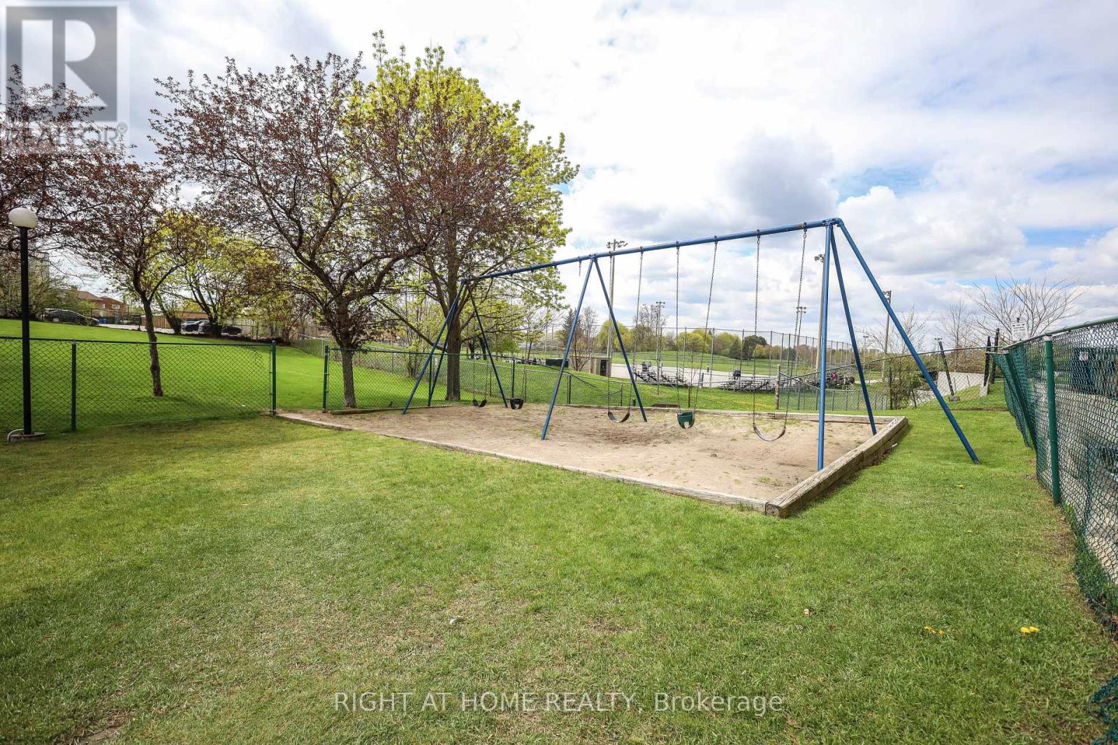 207 - 1455 Lawrence Avenue W, Toronto, Ontario  M6L 1B1 - Photo 29 - W13112780