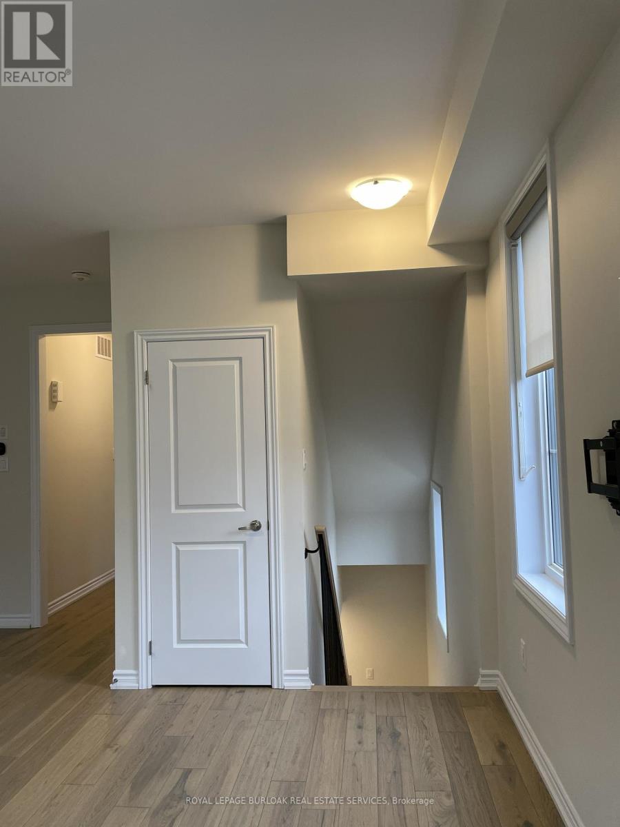 1373 Almonte Drive, Burlington, Ontario  L7P 0V8 - Photo 14 - W13112796