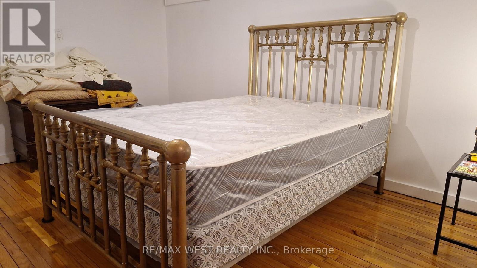Bsmt - 45 Beaty Avenue, Toronto, Ontario  M6K 3B3 - Photo 6 - W13112834