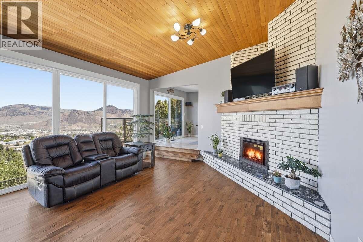 420 Gleneagles Drive Kamloops Photo 4 420 Gleneagles Drive Kamloops Photo 4