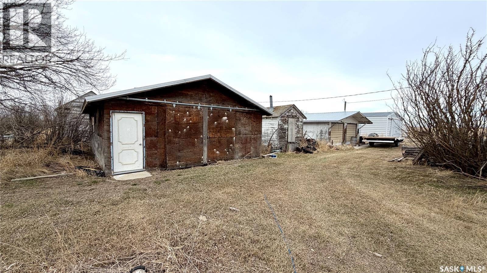 East Elbow Acreage, Loreburn Rm No. 254, Saskatchewan  S0H 1J0 - Photo 3 - SK025794
