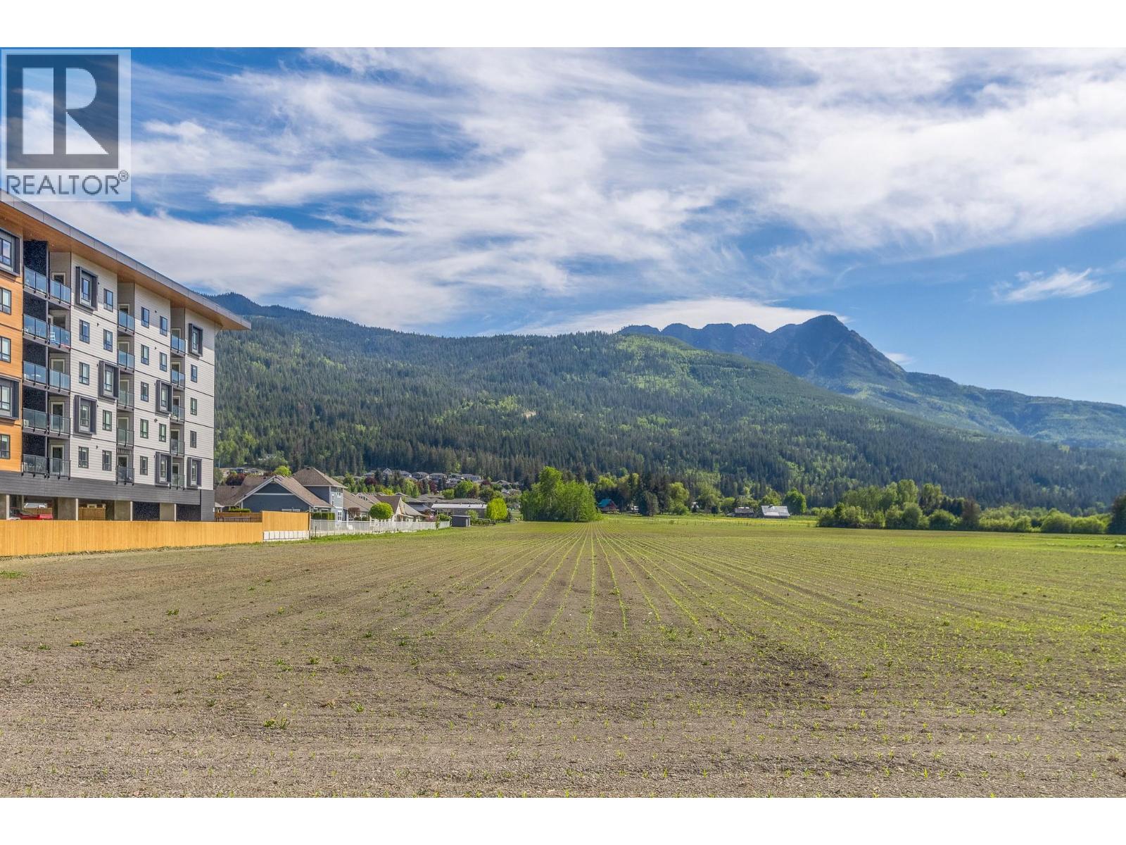 1490 10 Avenue SW Lot# 3, Salmon Arm, British Columbia  V1E 1T2 - Photo 3 - 10371498