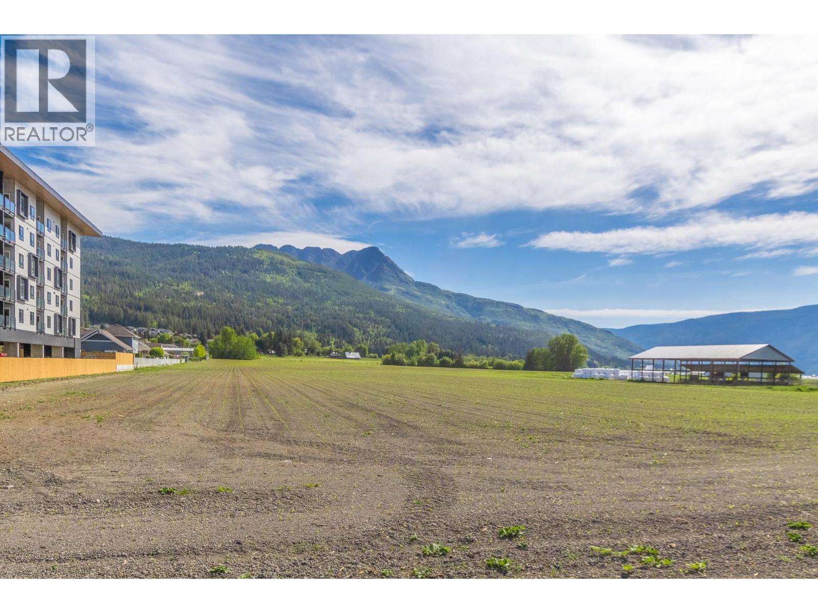1490 10 Avenue SW Lot# 3, Salmon Arm, British Columbia  V1E 1T2 - Photo 4 - 10371498