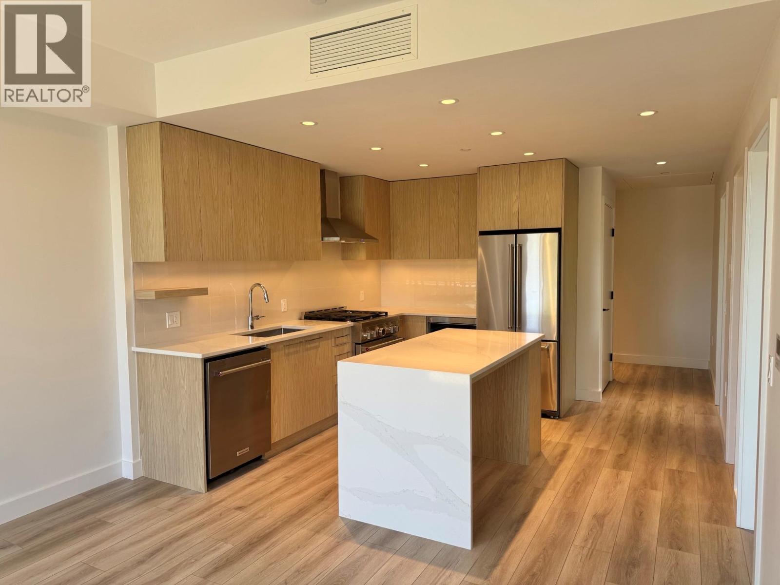 3051 Abbott Street Unit# 310, Kelowna, British Columbia  V1Y 0P1 - Photo 2 - 10375591