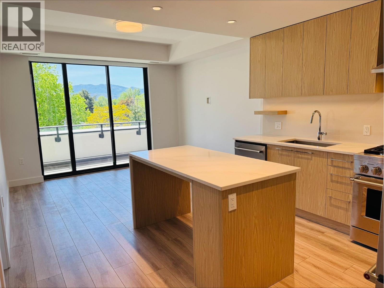 3051 Abbott Street Unit# 310, Kelowna, British Columbia  V1Y 0P1 - Photo 5 - 10375591