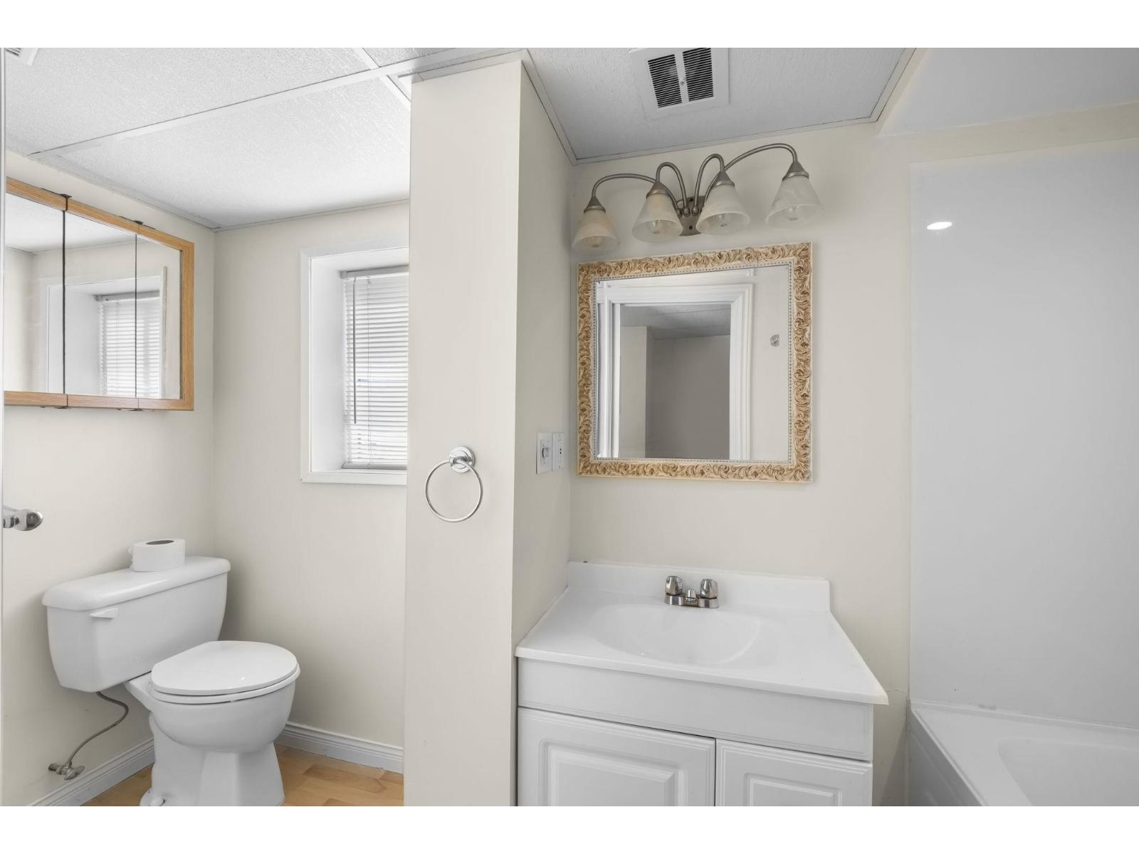 41588 Yarrow Central Road, Yarrow, Yarrow, British Columbia  V2R 5G4 - Photo 18 - R3121459