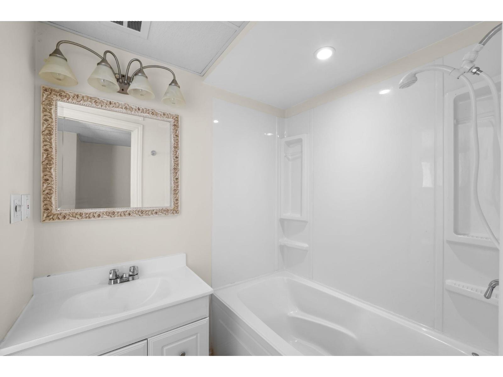 41588 Yarrow Central Road, Yarrow, Yarrow, British Columbia  V2R 5G4 - Photo 10 - R3121459