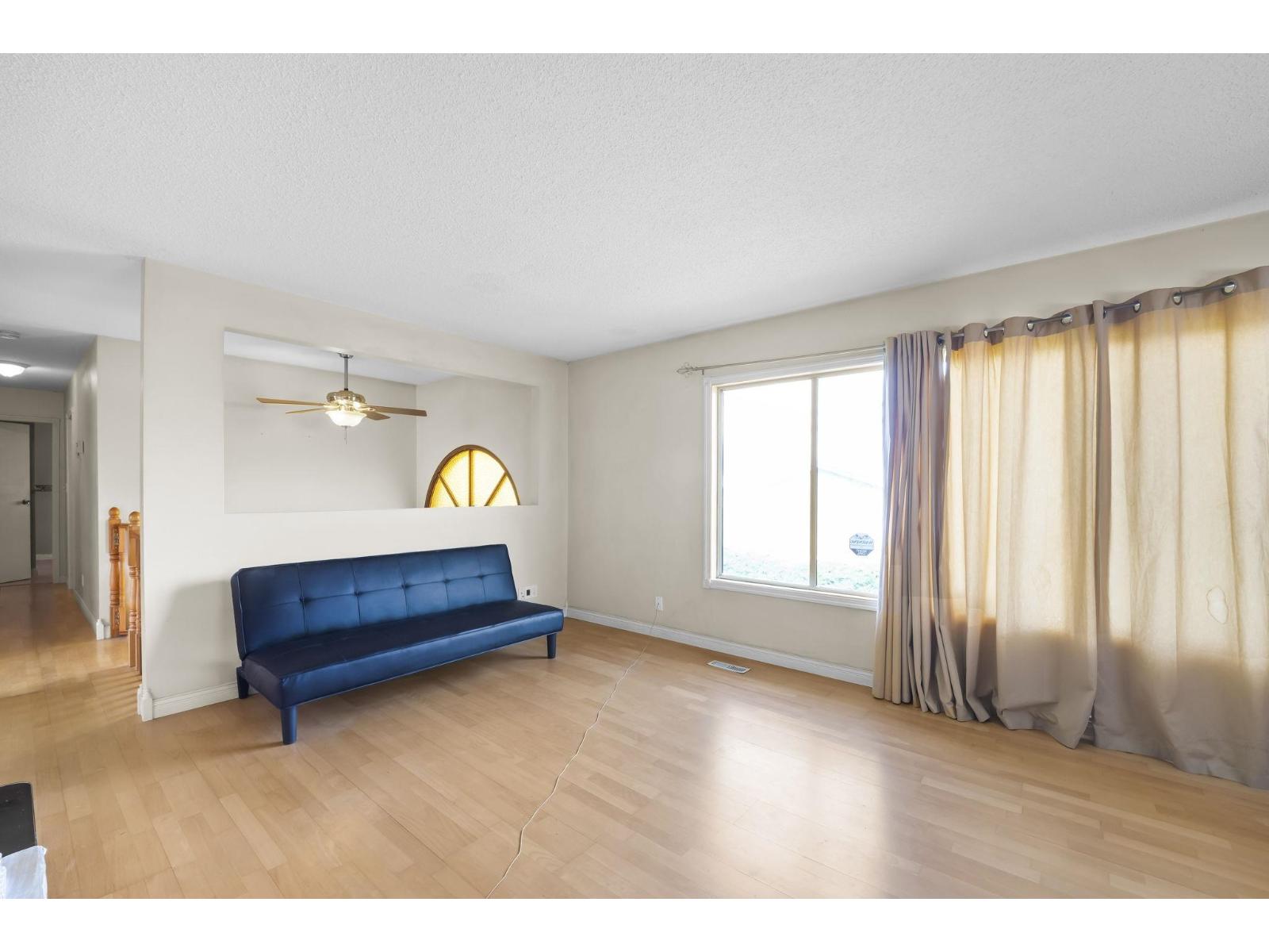 41588 Yarrow Central Road, Yarrow, Yarrow, British Columbia  V2R 5G4 - Photo 4 - R3121459
