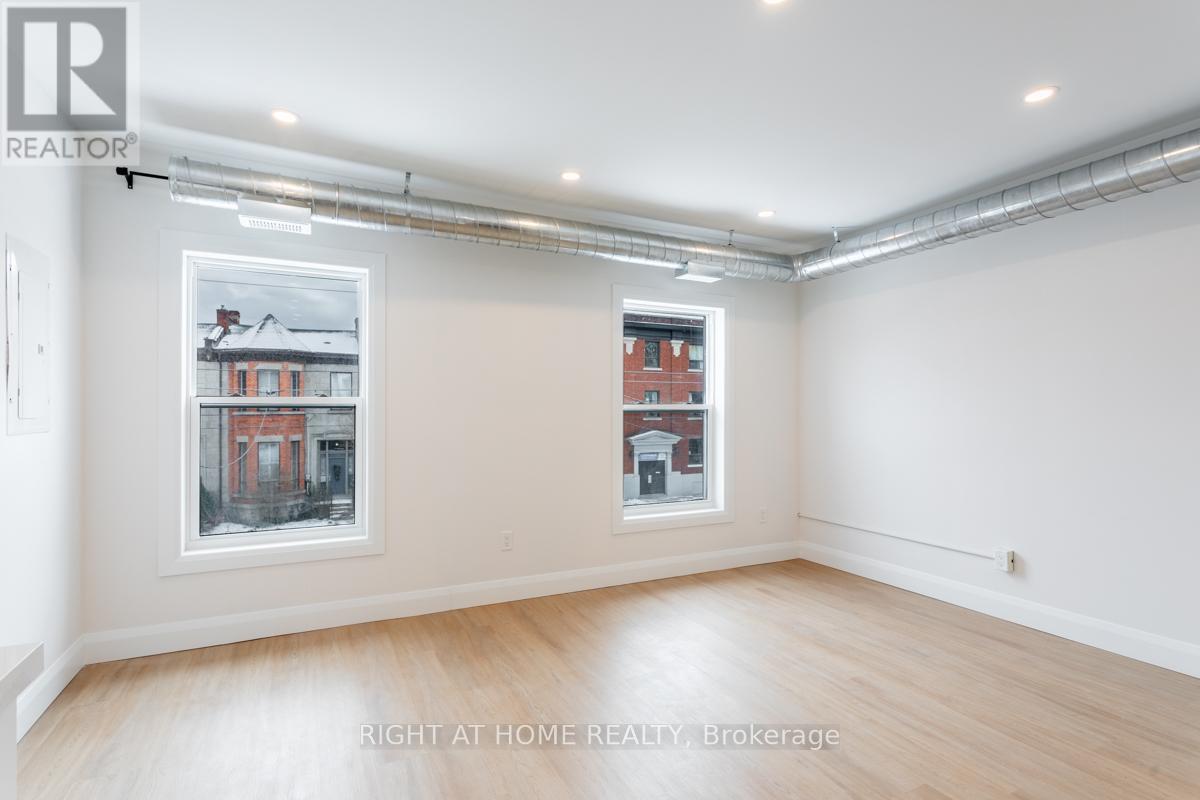 2 - 115 Catharine Street N, Hamilton, Ontario  L8R 1J5 - Photo 13 - X13112560