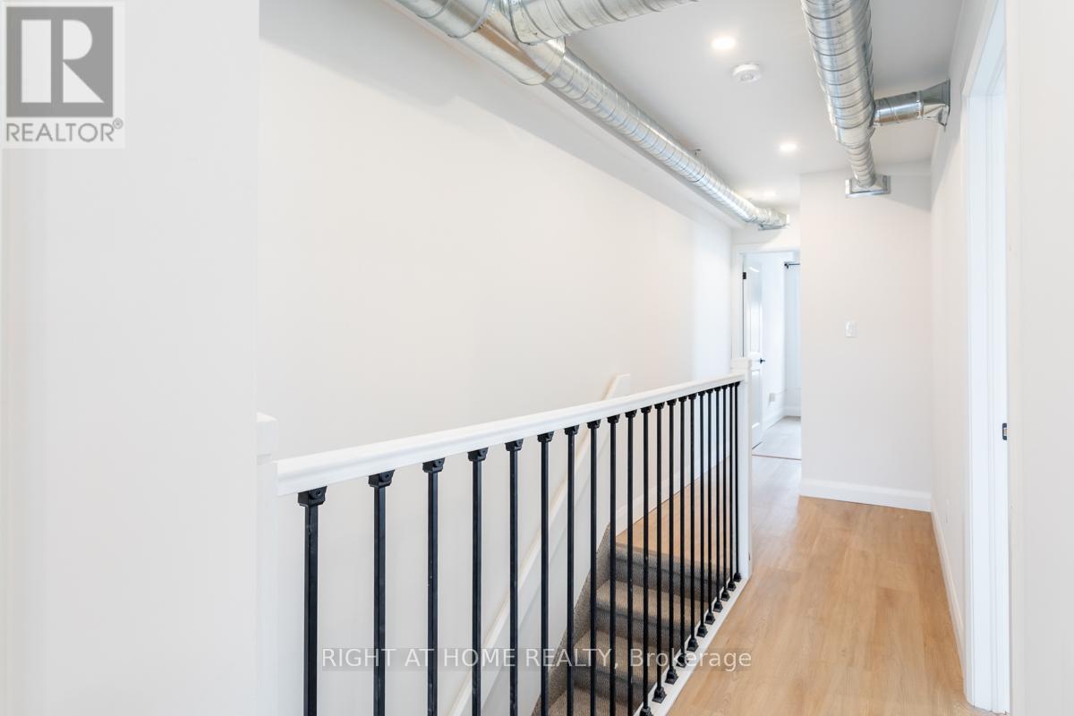 2 - 115 Catharine Street N, Hamilton, Ontario  L8R 1J5 - Photo 3 - X13112560