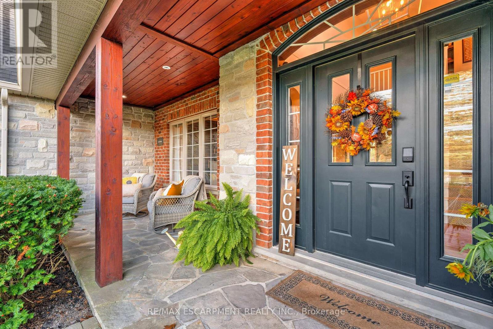 37 Appaloosa Trail, Hamilton, Ontario  L0R 1H3 - Photo 4 - X13112684