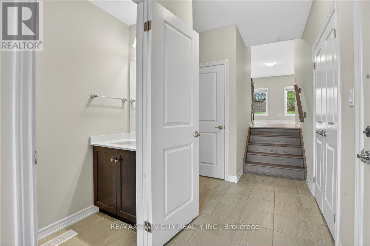 16 - 324 Equestrian Way, Cambridge, Ontario  N3E 0E2 - Photo 6 - X13112706