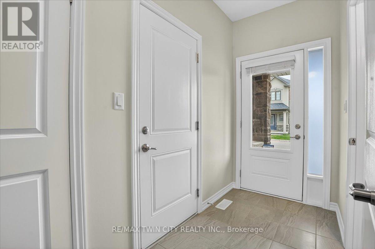 16 - 324 Equestrian Way, Cambridge, Ontario  N3E 0E2 - Photo 7 - X13112706