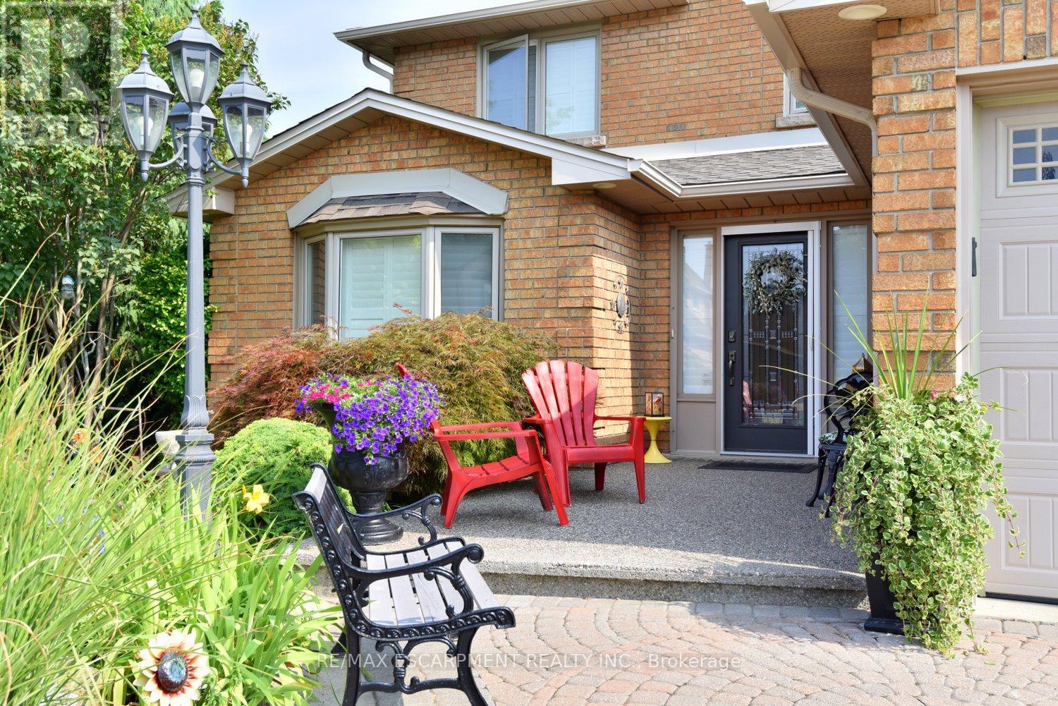 36 Tommar Place, Hamilton, Ontario  L8G 5B4 - Photo 3 - X13112738