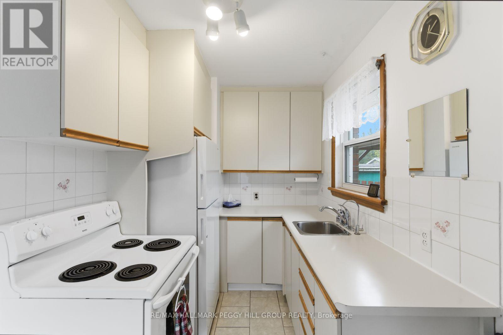 111 Elgin Street, Kawartha Lakes, Ontario  K9V 3W8 - Photo 3 - X13112744