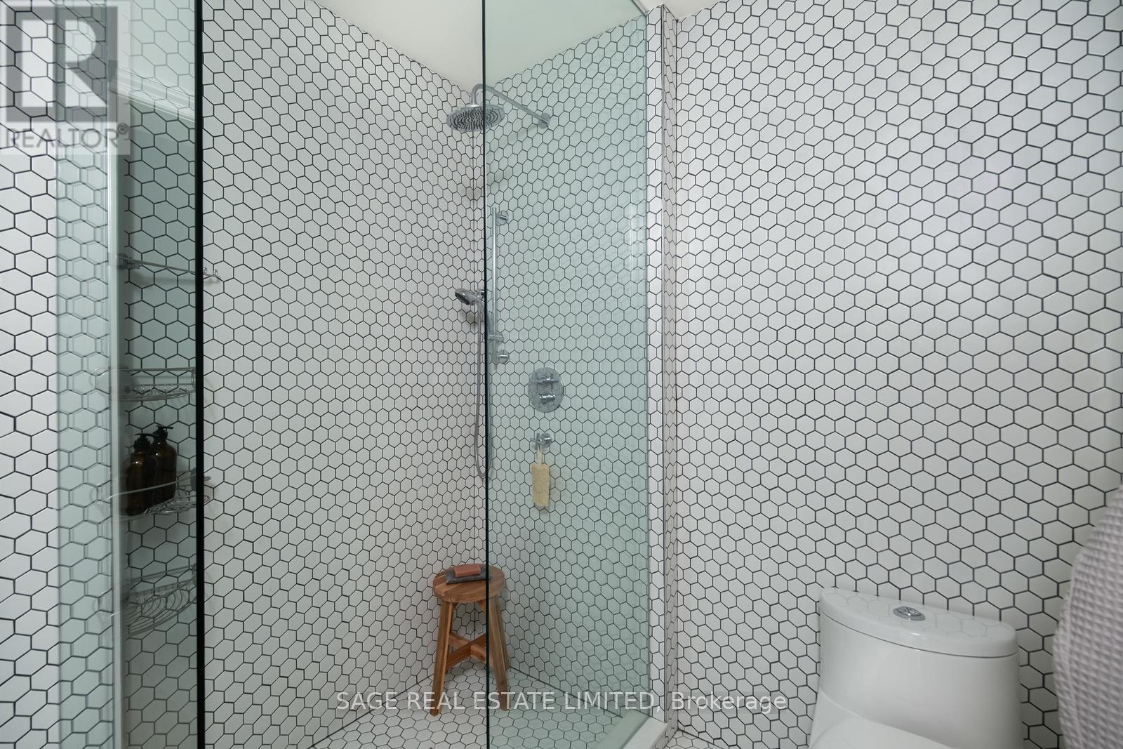 96 De Grassi Street, Toronto, Ontario  M4M 2K3 - Photo 19 - E13112788