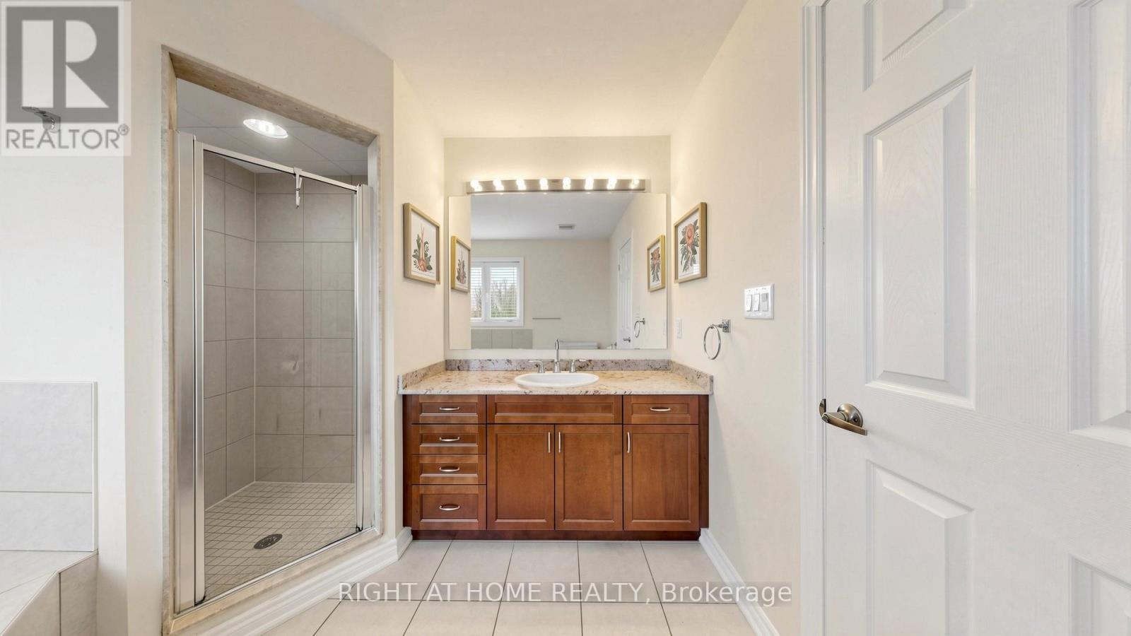 2379 Quetico Crescent, Oakville, Ontario  L6M 0J3 - Photo 15 - W12950224