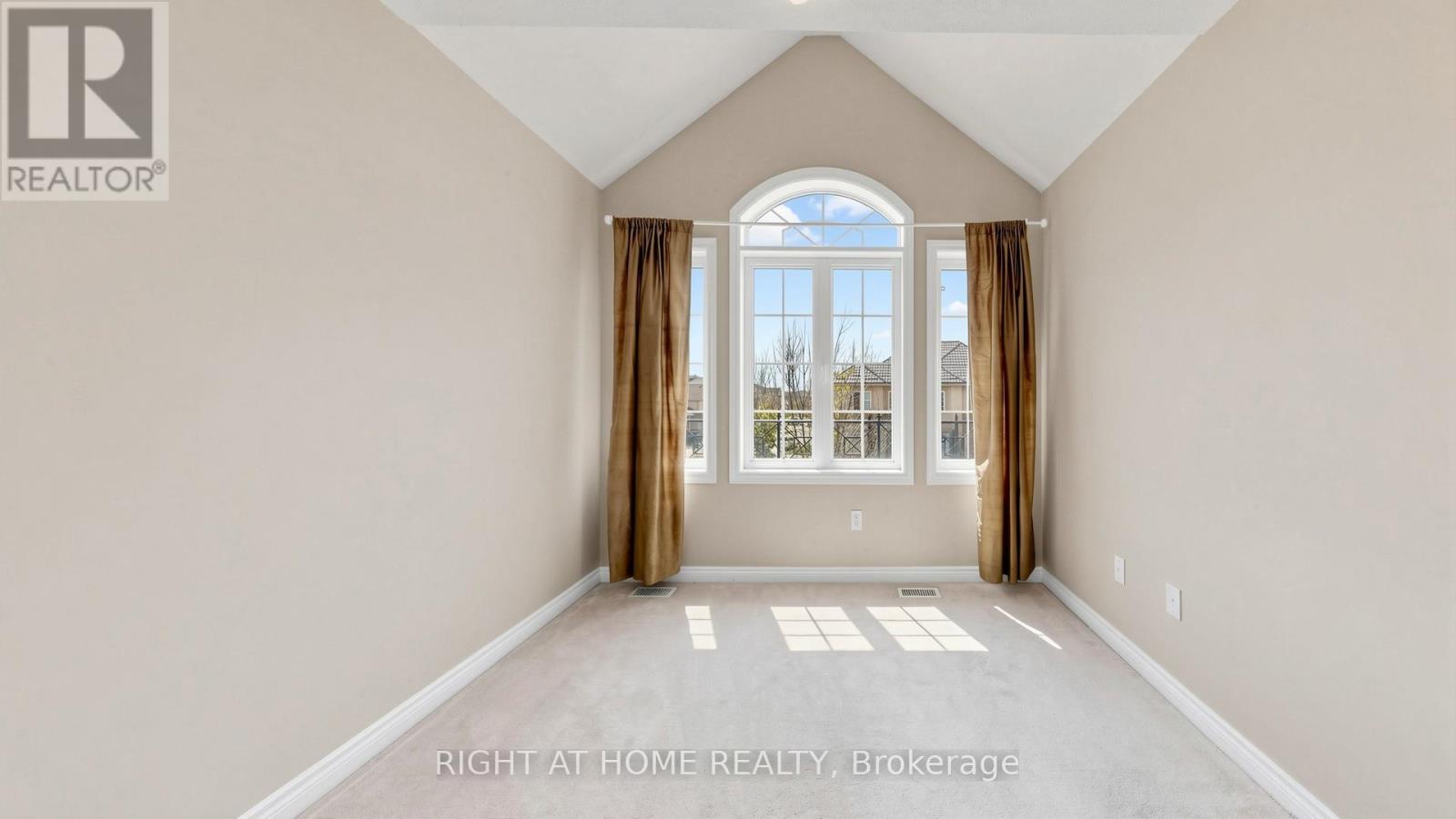 2379 Quetico Crescent, Oakville, Ontario  L6M 0J3 - Photo 18 - W12950224